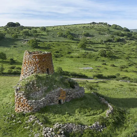 Grand Poltu Quatu Hotel