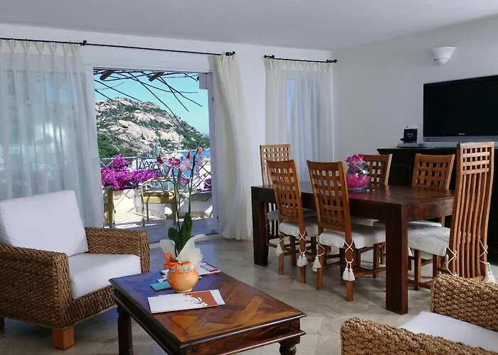 Grand Poltu Quatu Hotel