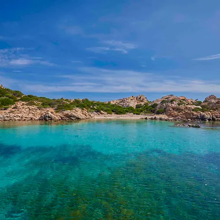 Grand Poltu Quatu Отель