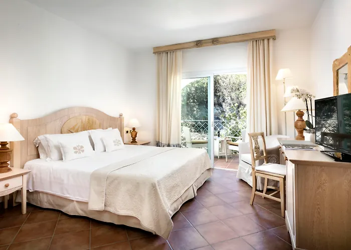 Отель Grand Poltu Quatu Порто-Черво