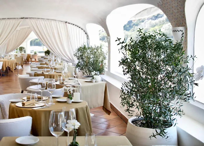 Grand Poltu Quatu Отель Порто-Черво